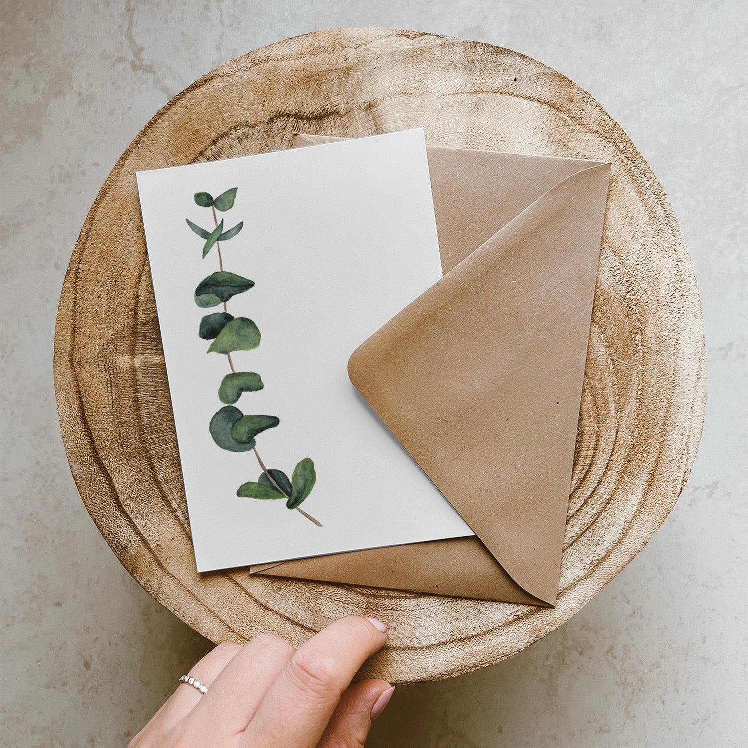 Klappkarte mit aquarellierten grünem Eucalyptus