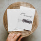 Postkarte DIN A6 Aquarell Auto mit Dosen und Text Just Married